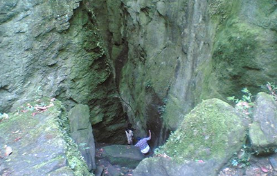 Guna Caves Kodaikanal